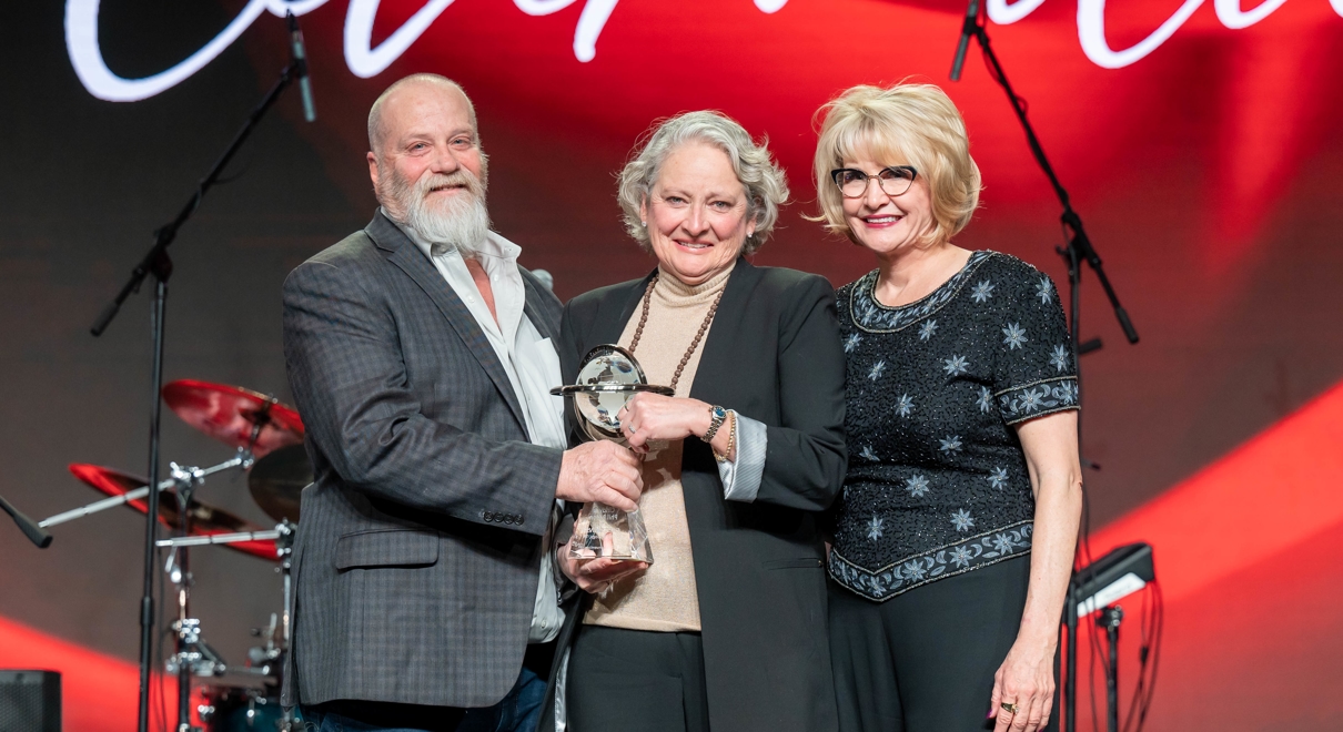 Representatives from Chattanooga posing for a photo