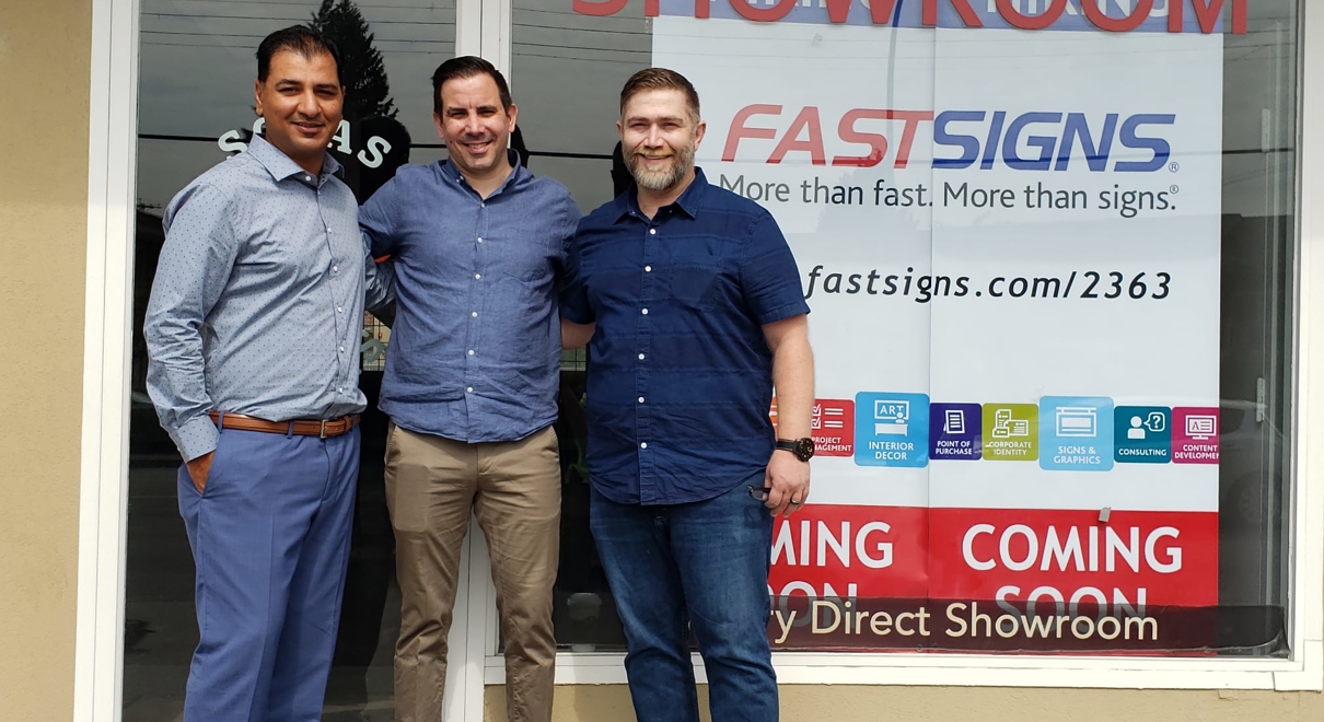 FASTSIGNS North Vancouver Owners Outside of Store