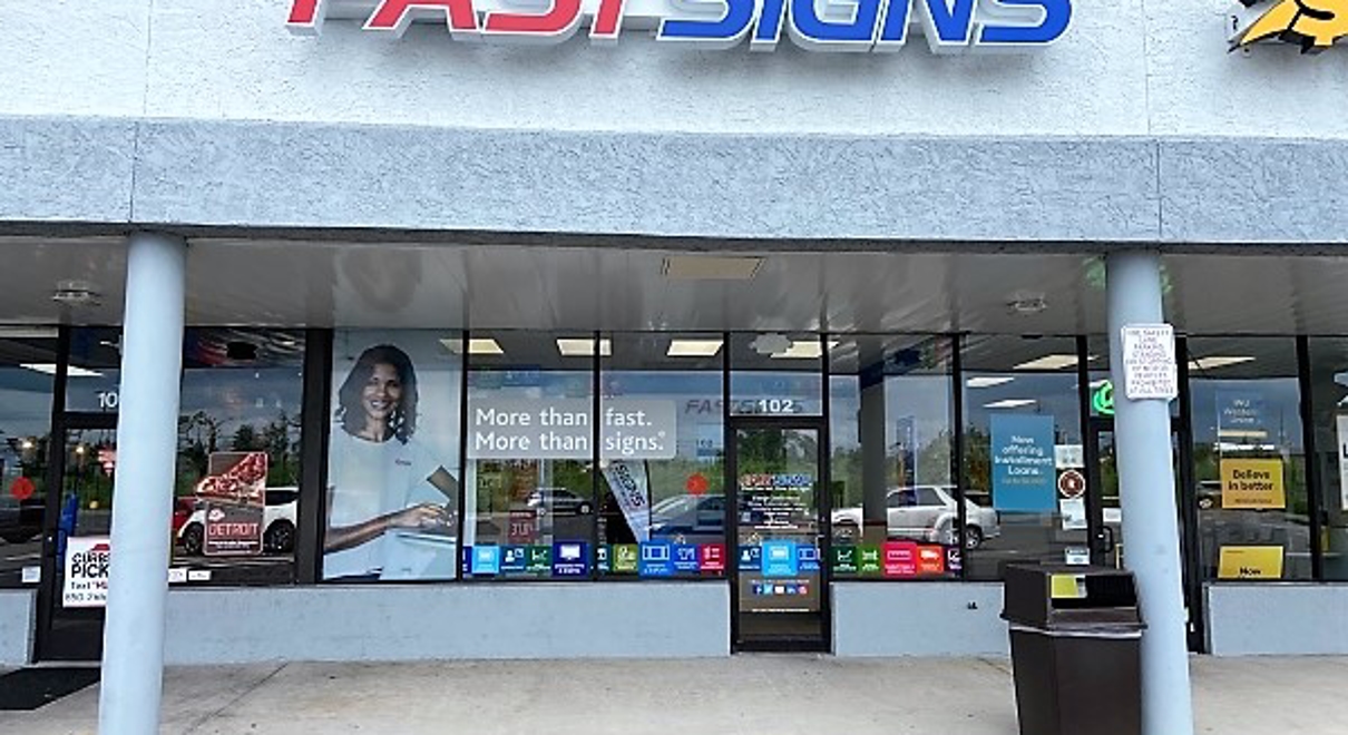 Fast Signs Storefront