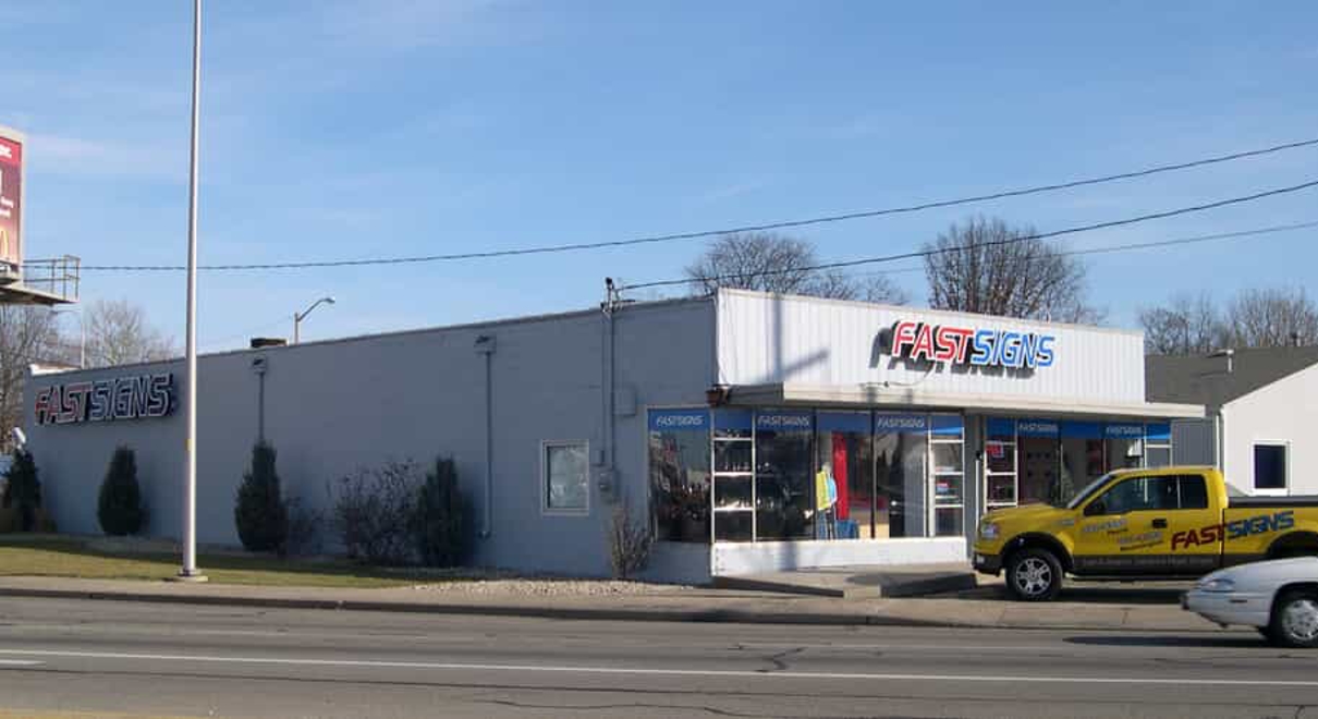 FASTSIGNS of peoria storefront