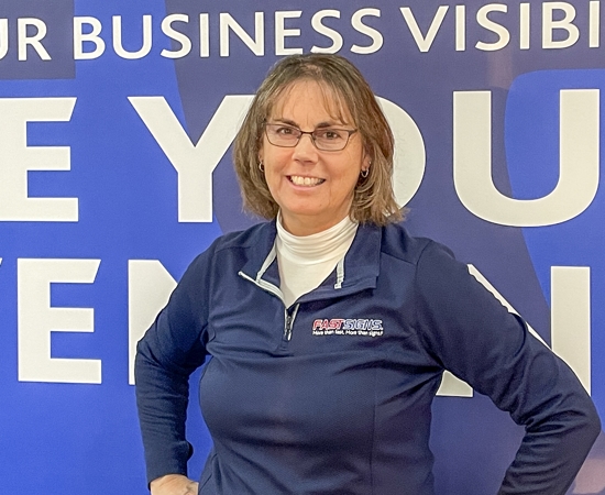 Headshot of Ginia Apostolacus