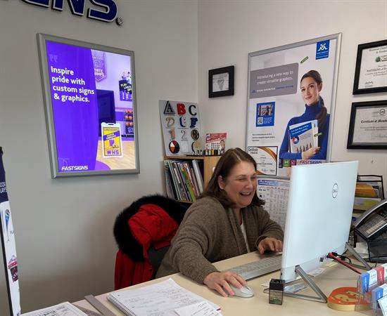 Headshot of Mary Beth Lacy