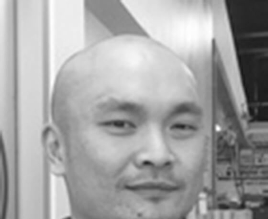Headshot of Derrick Loh