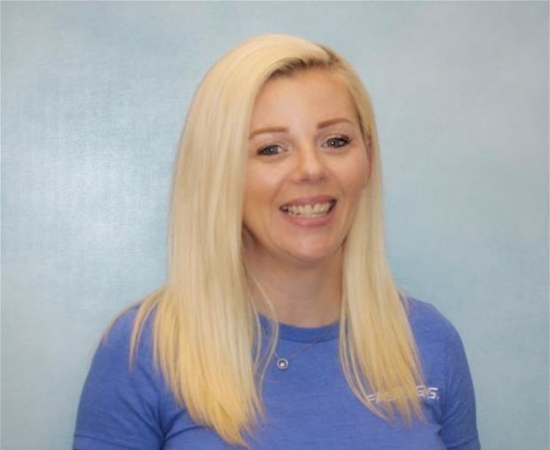 Headshot of Sarah Curry