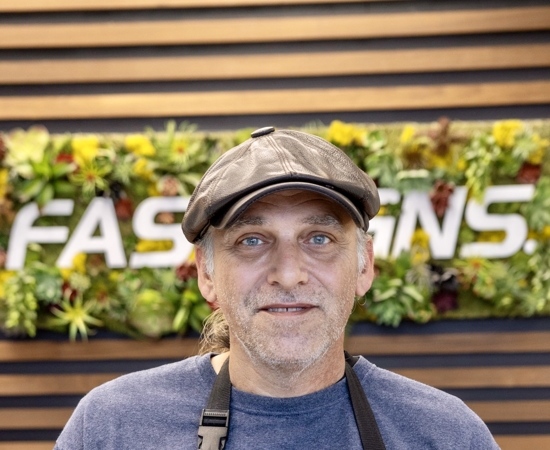 Headshot of Tomasz Leszczynski