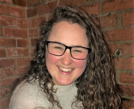 Headshot of Julie  Waayenberg