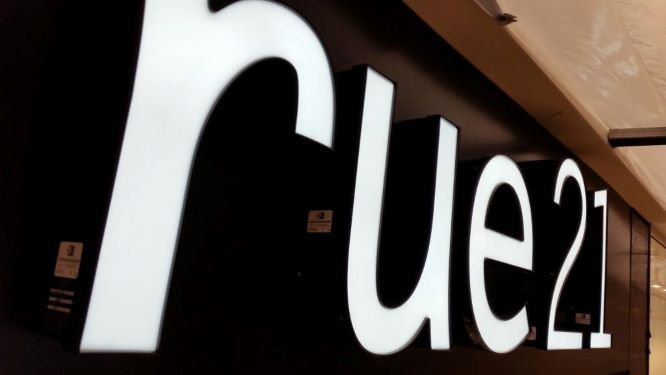 Exterior channel letters for rue21