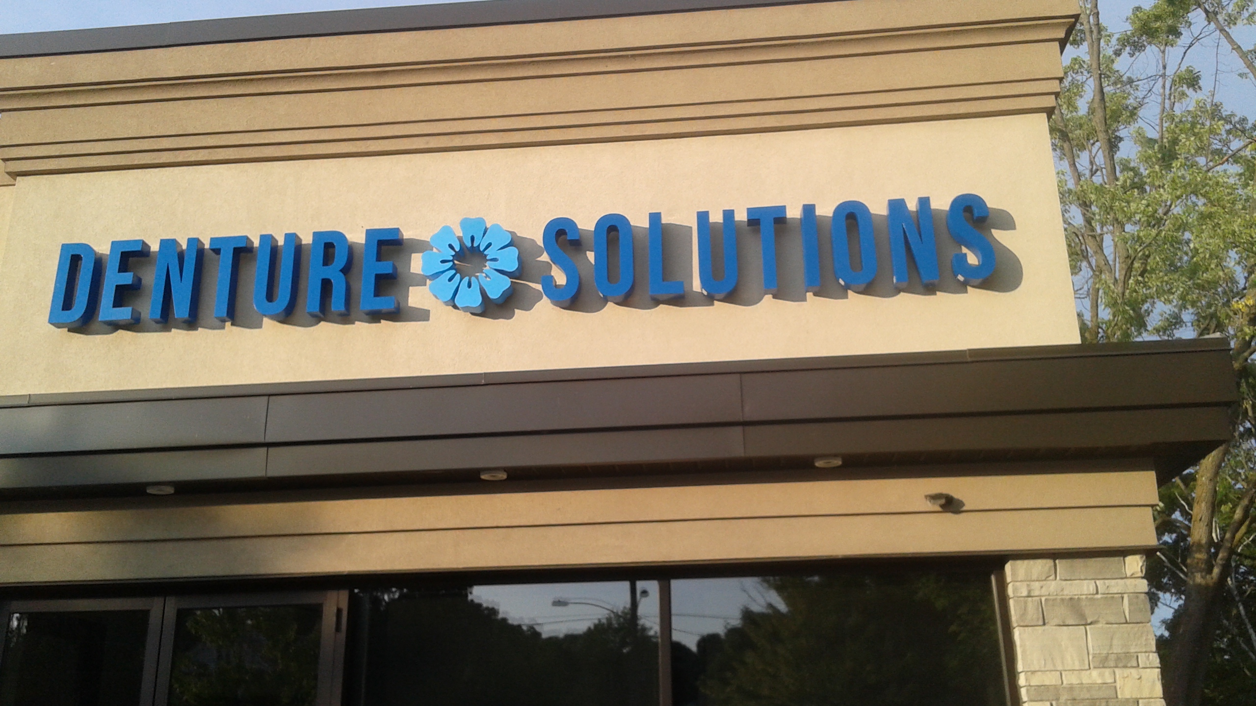 Denture Solutions Channel Letters