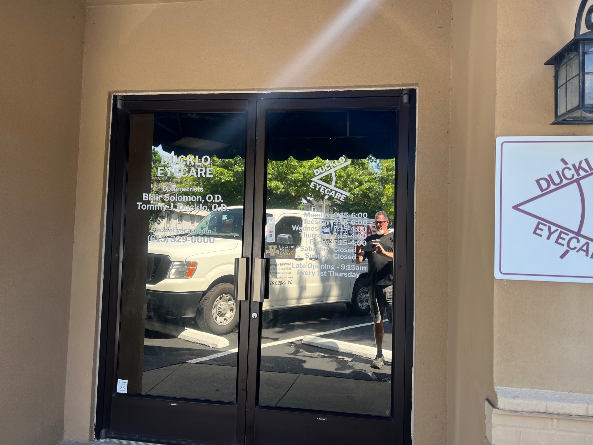 Ducklo Eyecare Exterior Signage