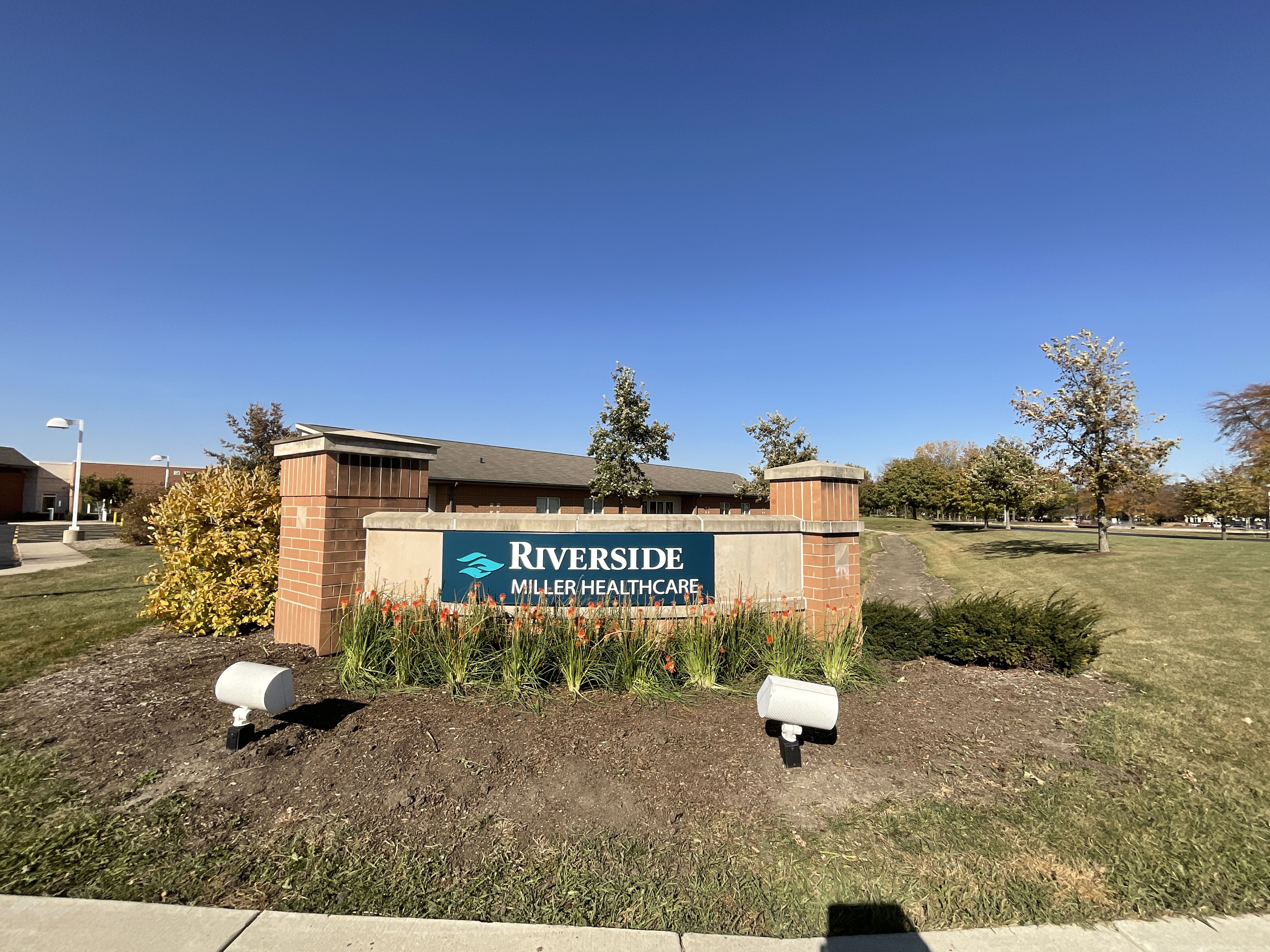 Riverside Miller Healthcare Monument Sign