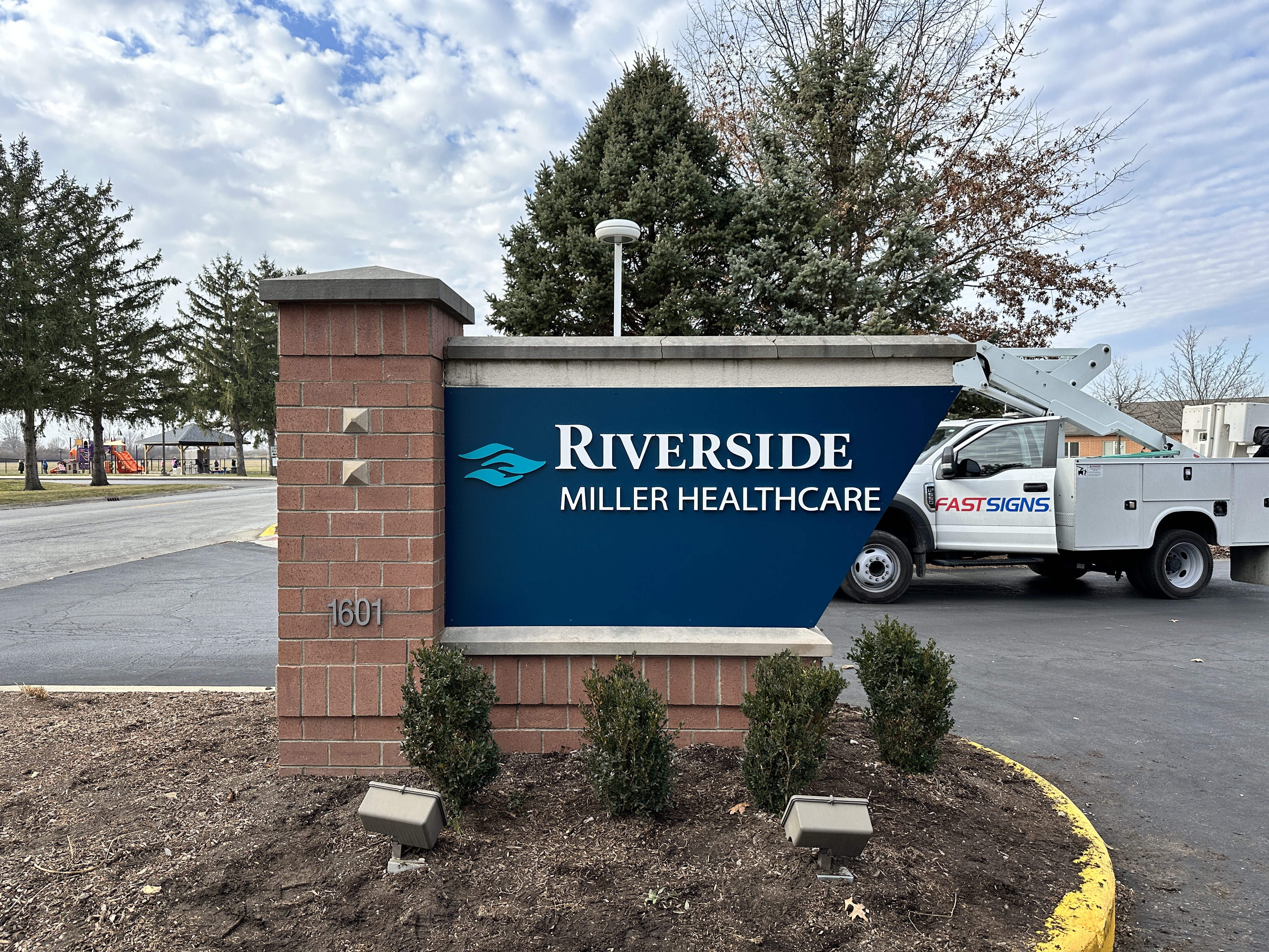 Riverside Miller Healthcare Monument Sign