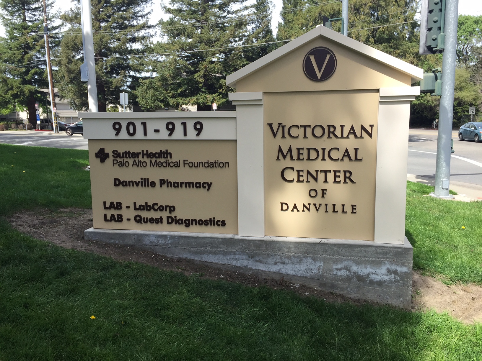 Victorian Medical Center Monument Sign