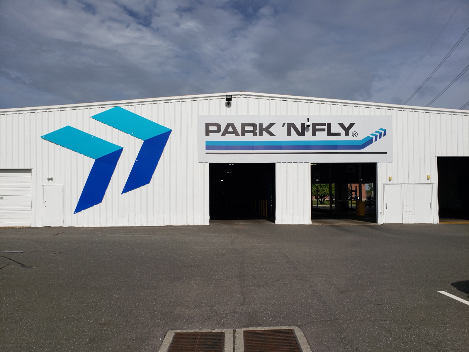 Park n Fly Sign