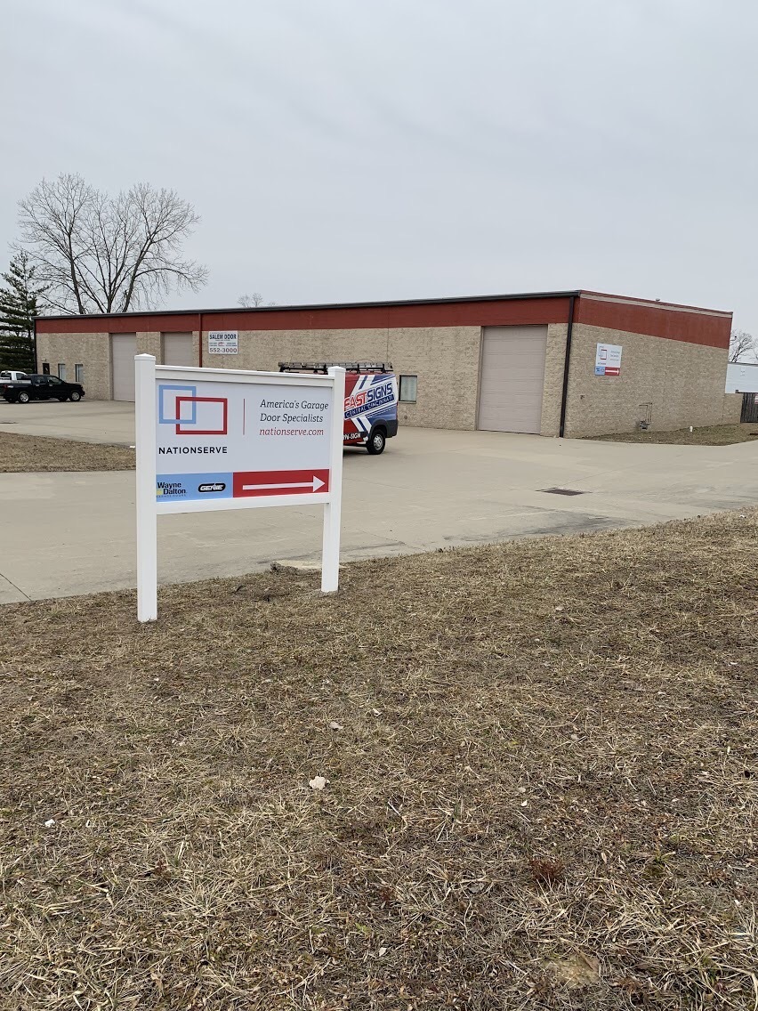 Vinyl business direction post & panel sign