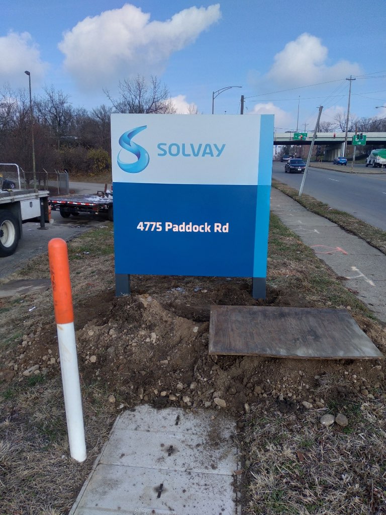 Solvay aluminum post & panel sign
