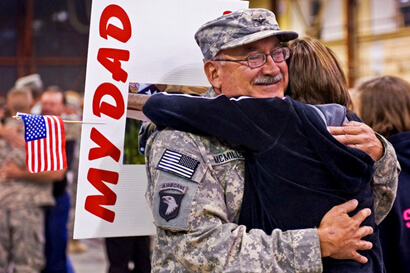 Family welcoming veteran back home