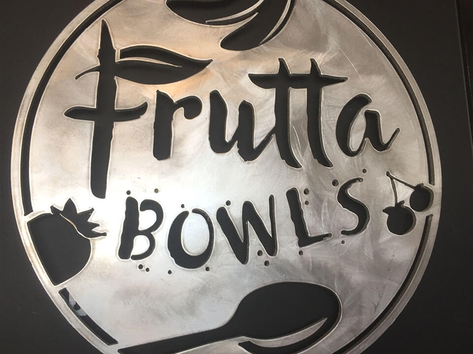 Frutta Bowls sign
