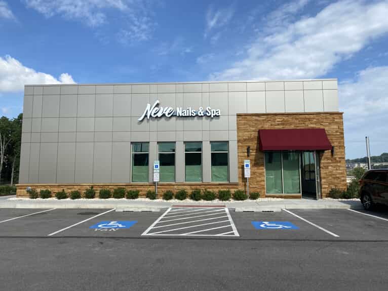 Neve Nails & Spa building front view