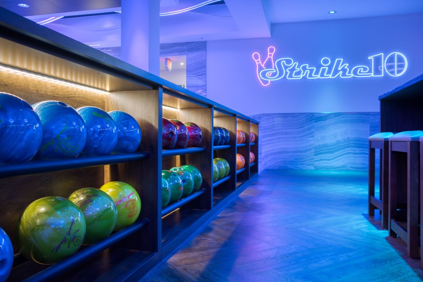 an LED bowling sign that reads "strike 10"