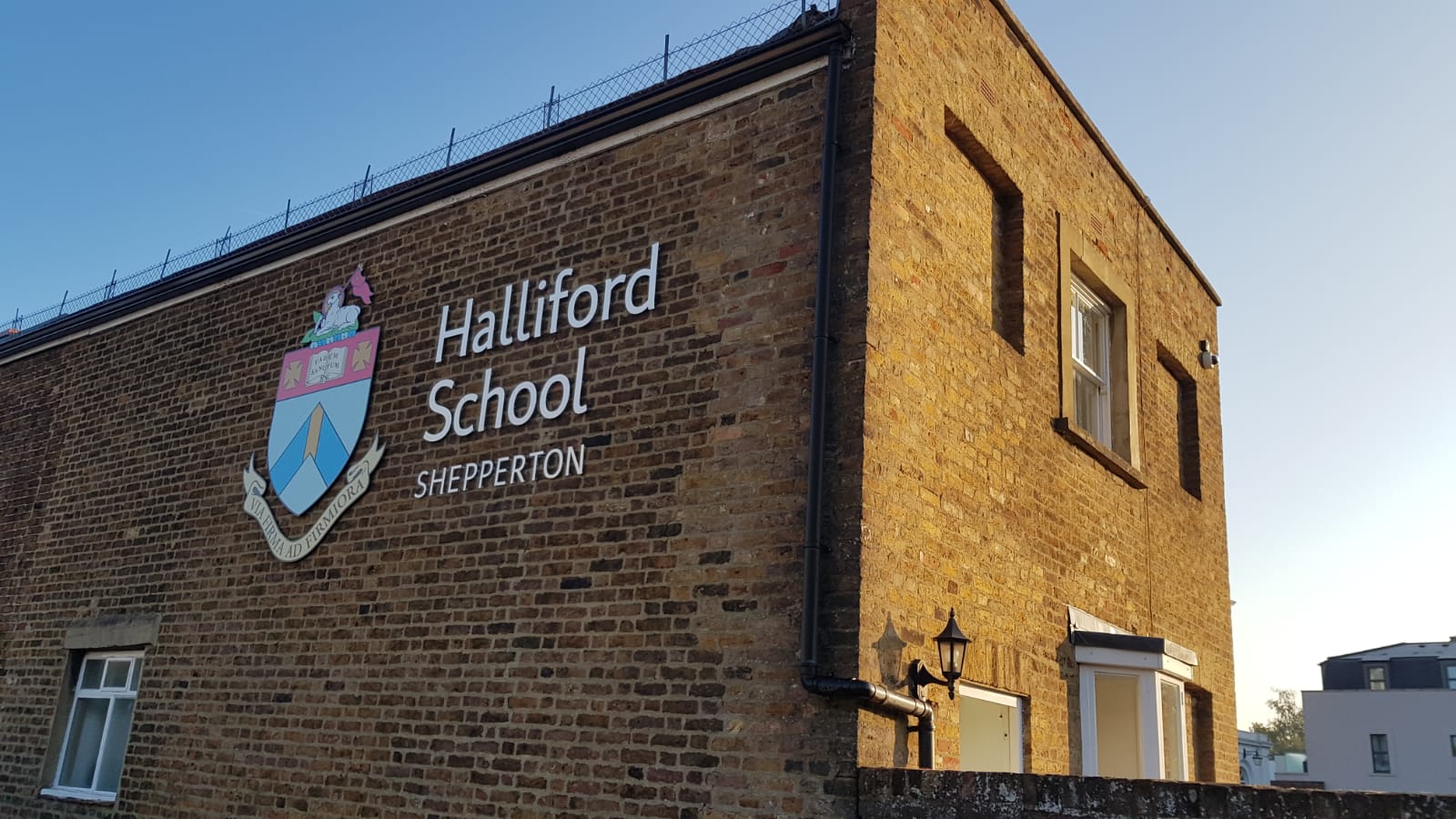 Halliford School Sign