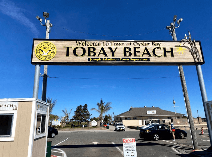 Toby Beach entrance banner sign