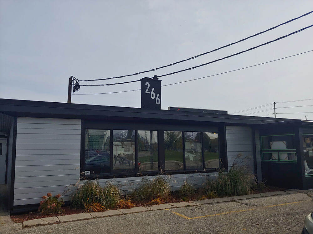 266 signage on the roof  of an establishment