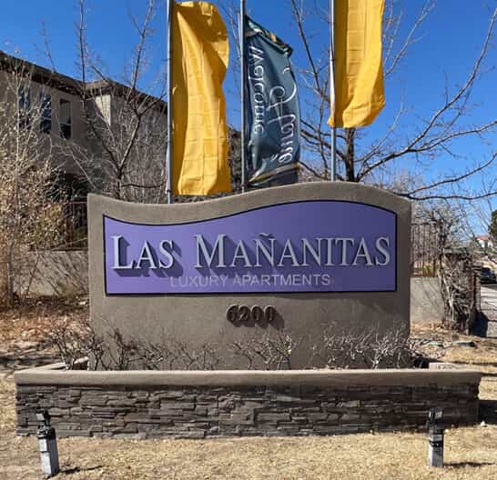 An image of an apartment monument sign.