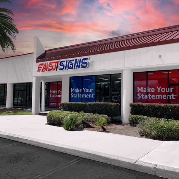 An image of the Baymeadows storefront.