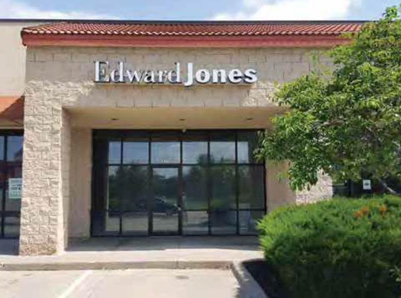 Illuminated Channel Letters for Edward Jones