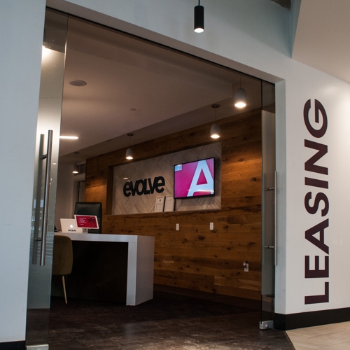 Leasing Center Digital poster