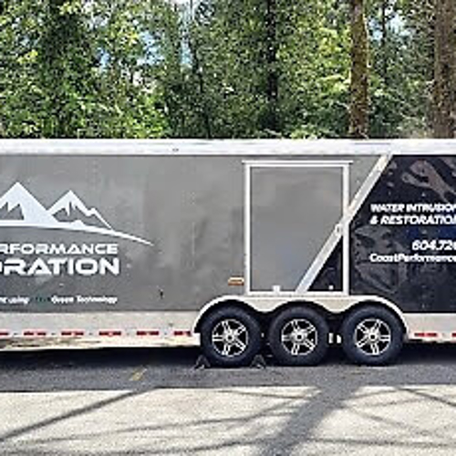 Trailer van with custom vehicle graphics
