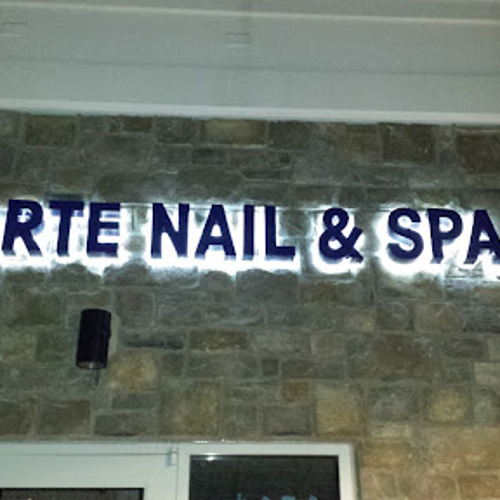 Luminous channel sign of Arte Nail & Spa