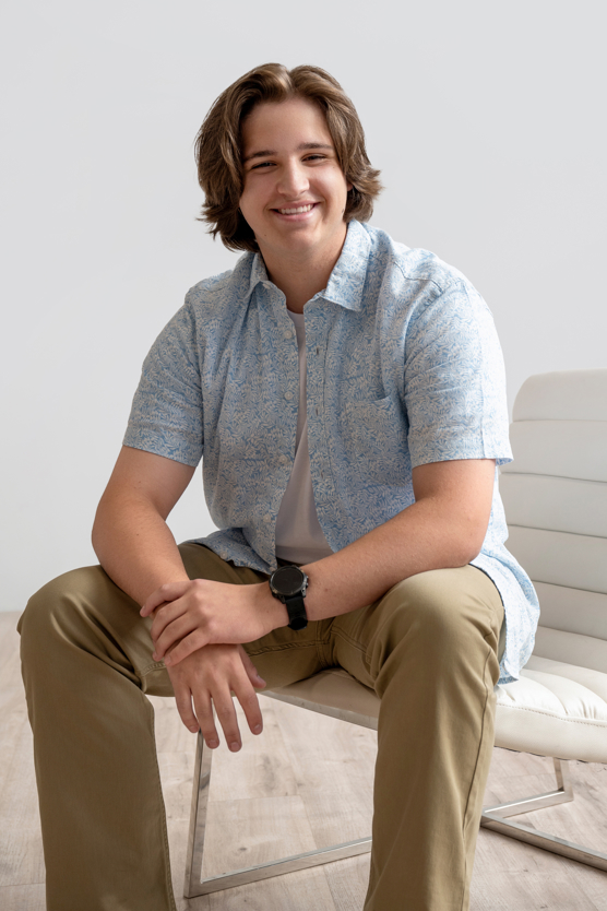 Jaron  Calvert Photo